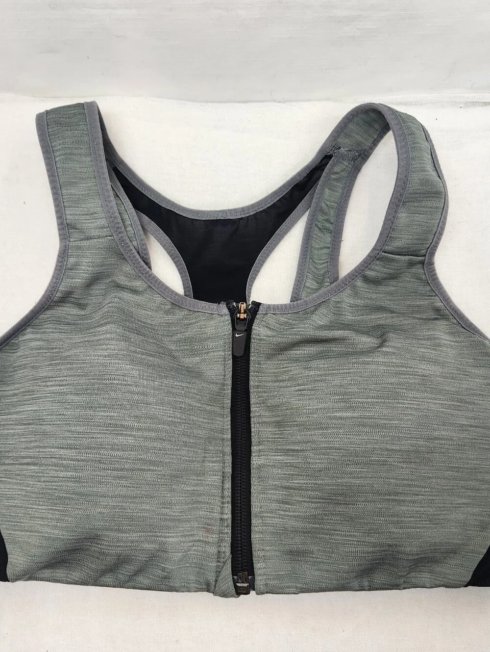 Nike Womens Medium Gray Sports Bra Racerback Zip Front